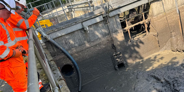 Our engineers use the hose of the Vaccum Tanker to suck the collected sediment away from the storm tank